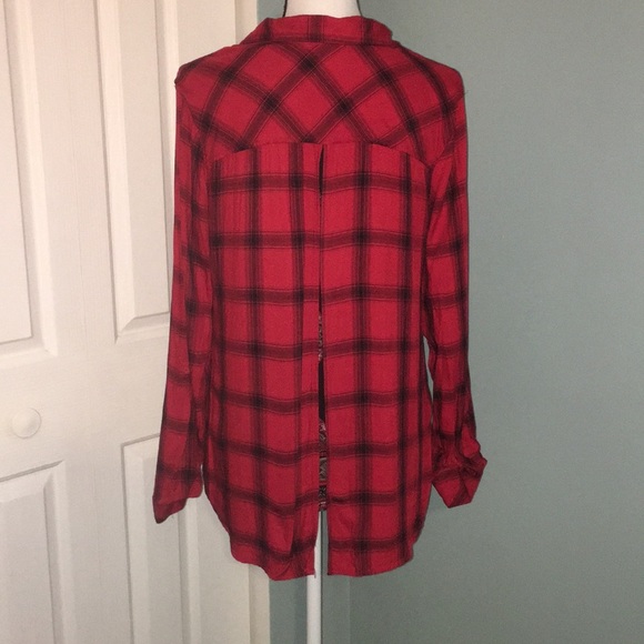 SOLD!! Plaid Long Sleeve Button Down w/Peek-A-Boo - Picture 3 of 6